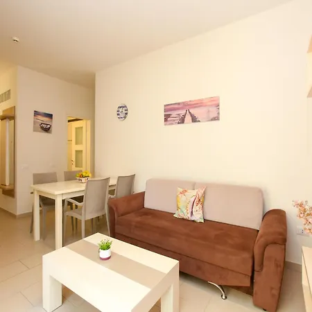 Appartement In Albania Near Marina Bay Vlorë